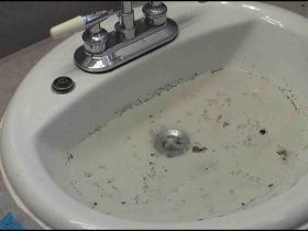 Comment déboucher un lavabo de salle de bain
