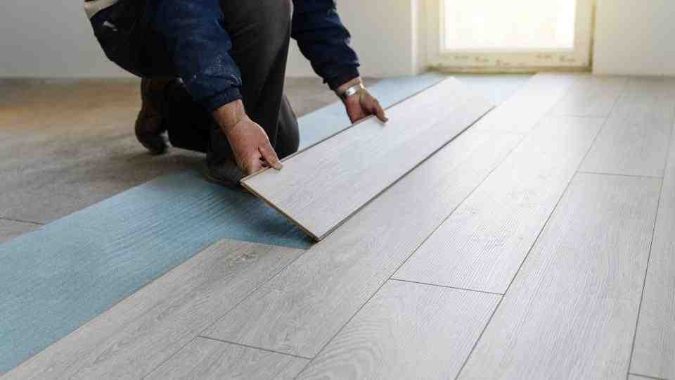 Comment imperméabiliser un parquet ?